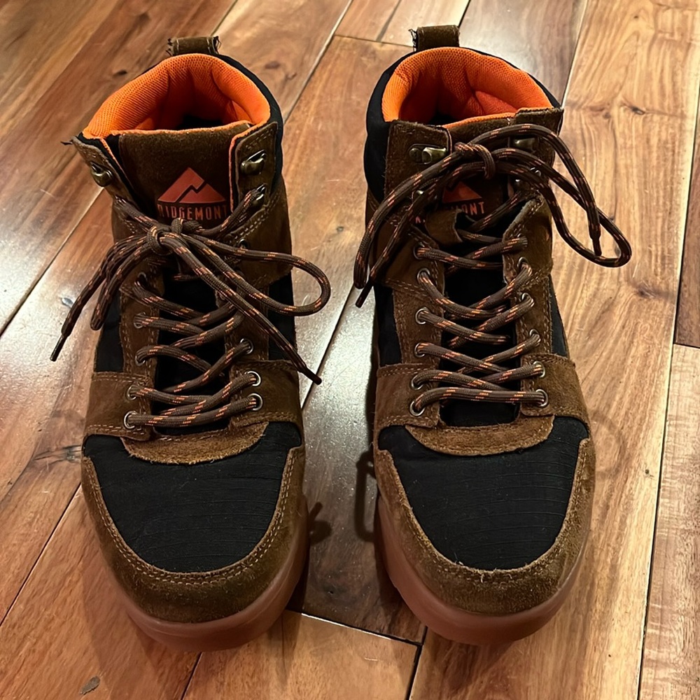 Ridgemont men’s boots. Barely worn!